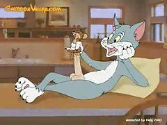 Karen Dreams mostrando sus bienes en la ducha