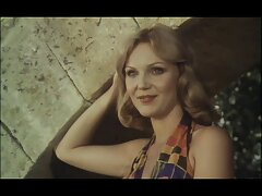 St. Mackenzies: Fawna Latrisch, Miss Hendrix - Educación sexual