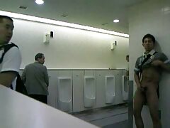 La adolescente tetona Sophia usa todos sus agujeros para complacer a un hombre