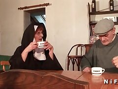Jenna Ross es follada por su nuevo estudiante youga